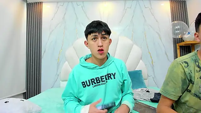 hoot booys  online show from February 2026 09:34:01 PM