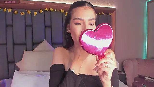 Snapshot of TanyaBello chatting on November 2025 01:48:01 PM TanyaBello online show from November 2025 01:48:01 PM