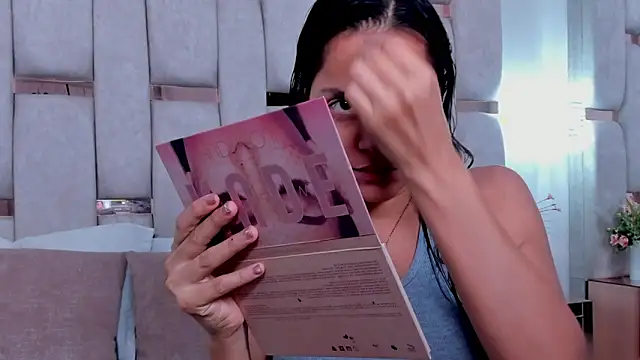 noa blake online show from December 2025 03:57:01 AM