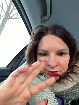 kinkysarahx online show from January 2026 11:14:02 AM