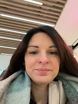 kinkysarahx online show from February 2026 11:36:02 AM