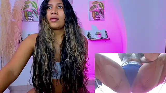 PaolaMedusa online show from October 2025 06:20:01 PM