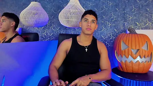 Snapshot of Zayne_cross chatting on October 2025 05:22:01 AM Zayne cross online show from October 2025 05:22:01 AM