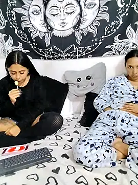 emily n abby online show from May 2026 01:39:02 PM