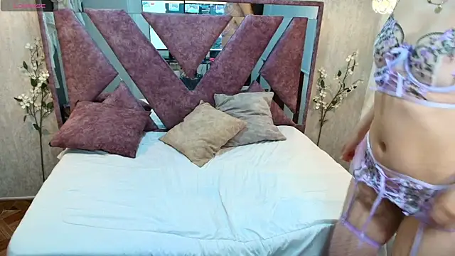 Snapshot of MadissonMontero chatting on October 2025 06:08:02 PM MadissonMontero online show from October 2025 06:08:02 PM