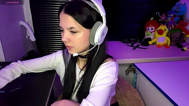 HanaMantanaDell online show from October 2025 02:07:01 PM