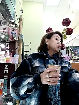 Luna 7777 online show from March 2026 11:35:01 AM