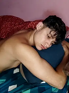 AxelKamel online show from October 2025 04:07:01 PM