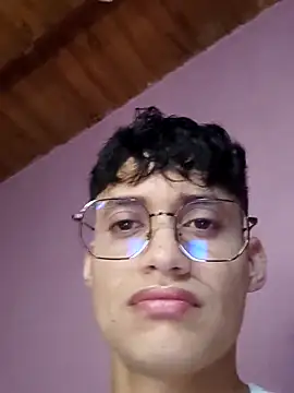 AxelKamel online show from October 2025 06:52:01 PM