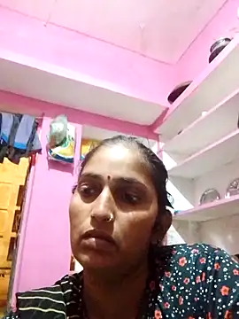 Snapshot of Pooja_shre chatting on November 2025 11:45:01 AM Pooja shre online show from November 2025 11:45:01 AM