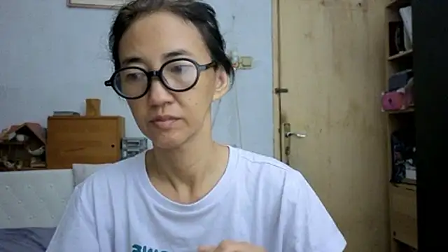 princessD077 online show from May 2026 10:39:01 PM