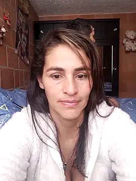 AmeliHoney online show from October 2025 02:18:02 PM