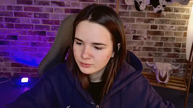 May Bloom online show from February 2026 08:07:02 AM