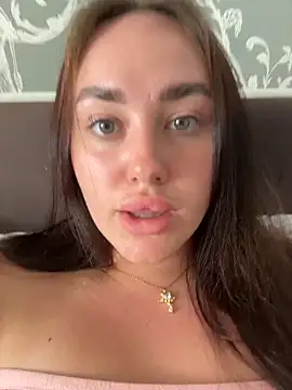 Snapshot of KiraSunshine chatting on March 2026 02:57:02 AM KiraSunshine online show from March 2026 02:57:02 AM