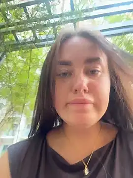 Snapshot of KiraSunshine chatting on March 2026 03:11:01 AM KiraSunshine online show from March 2026 03:11:01 AM