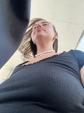 Snapshot of KiraSunshine chatting on March 2026 03:01:01 AM KiraSunshine online show from March 2026 03:01:01 AM