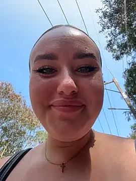 Snapshot of KiraSunshine chatting on March 2026 03:23:01 AM KiraSunshine online show from March 2026 03:23:01 AM