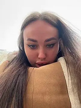 Snapshot of KiraSunshine chatting on March 2026 03:17:01 AM KiraSunshine online show from March 2026 03:17:01 AM