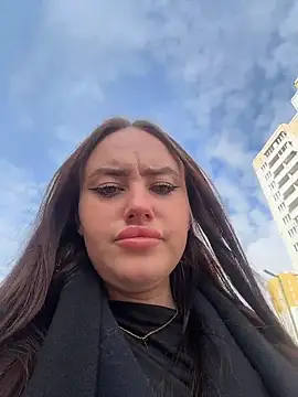 Snapshot of KiraSunshine chatting on March 2026 04:57:01 AM KiraSunshine online show from March 2026 04:57:01 AM