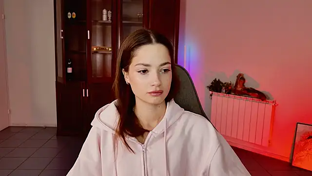 Snapshot of KiraVair chatting on December 2025 10:11:02 AM KiraVair online show from December 2025 10:11:02 AM