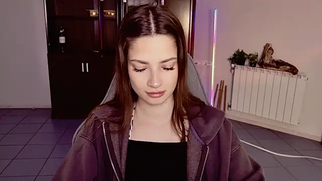 Snapshot of KiraVair chatting on January 2026 09:14:02 AM KiraVair online show from January 2026 09:14:02 AM