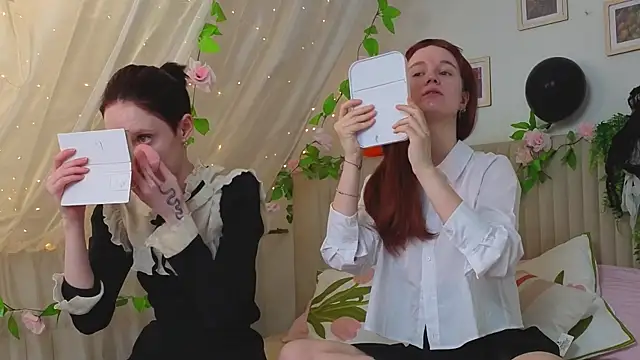 Snapshot of Lil_tits_girls chatting on November 2025 04:25:01 AM Lil tits girls online show from November 2025 04:25:01 AM