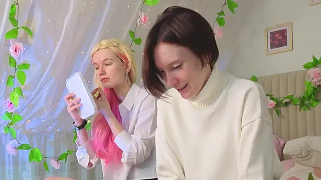 Snapshot of Lil_tits_girls chatting on November 2025 04:23:02 AM Lil tits girls online show from November 2025 04:23:02 AM