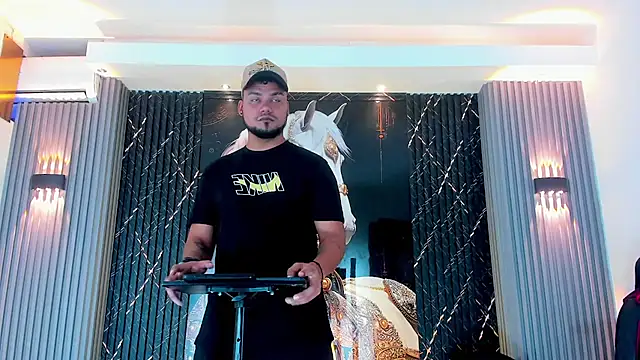 Snapshot of handsome_boys22 chatting on October 2025 12:17:01 PM handsome boys22 online show from October 2025 12:17:01 PM