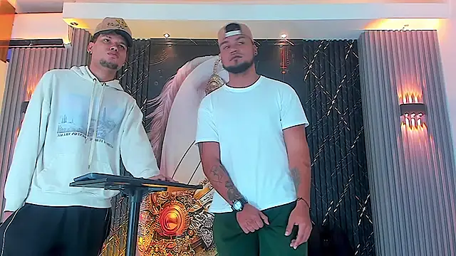 Snapshot of handsome_boys22 chatting on October 2025 12:01:02 PM handsome boys22 online show from October 2025 12:01:02 PM