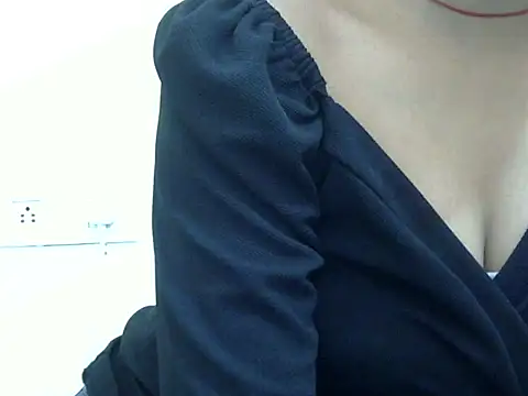 Snapshot of alexaroliluv chatting on October 2025 05:37:01 AM alexaroliluv online show from October 2025 05:37:01 AM