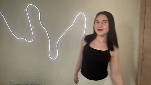 MyraLitterers online show from May 2026 03:32:01 PM