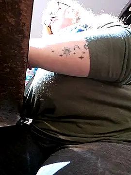 Snapshot of JennyInVegas chatting on November 2025 01:01:02 PM JennyInVegas online show from November 2025 01:01:02 PM