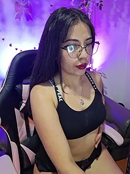 chloebrownn03 online show from May 2026 05:23:01 AM