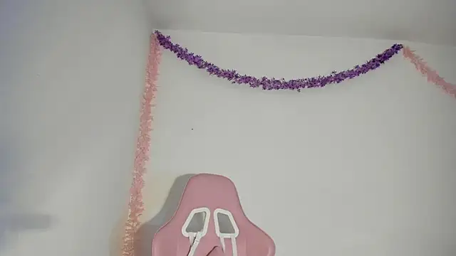 DulcineaRouse01 online show from October 2025 02:45:01 AM