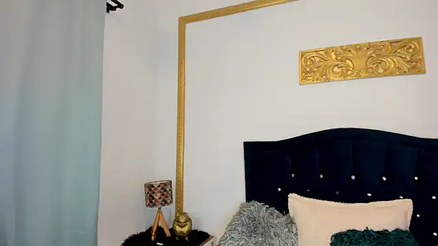 Inaya Khalifa online show from May 2026 11:45:02 PM