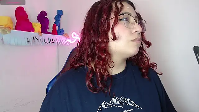 littlee red online show from November 2025 08:07:02 PM