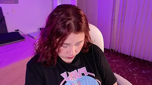 littlee red online show from May 2026 08:27:01 PM