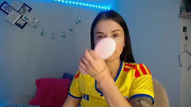 Snapshot of Emma_sweet_hot chatting on June 2026 04:08:02 PM Emma sweet hot online show from June 2026 04:08:02 PM