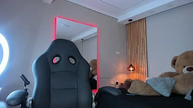  Amanda Fox  online show from November 2025 04:15:02 AM