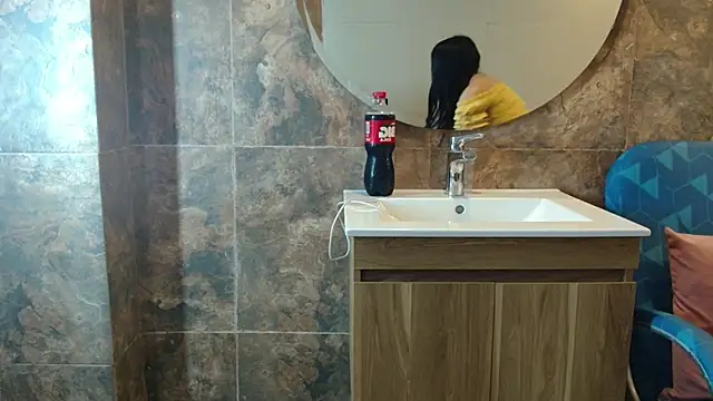 Sweet sumisive online show from November 2025 08:45:01 PM