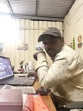 RNlov online show from February 2026 02:35:01 PM