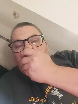 Snapshot of fredo75000 chatting on October 2025 01:06:01 AM fredo75000 online show from October 2025 01:06:01 AM