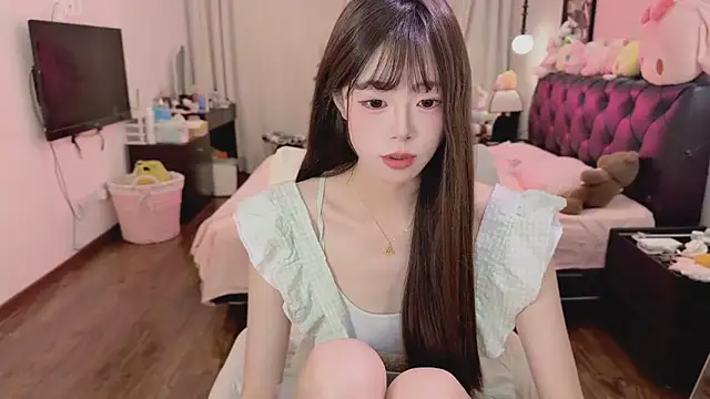 Onecutelittle online show from May 2026 02:11:01 PM