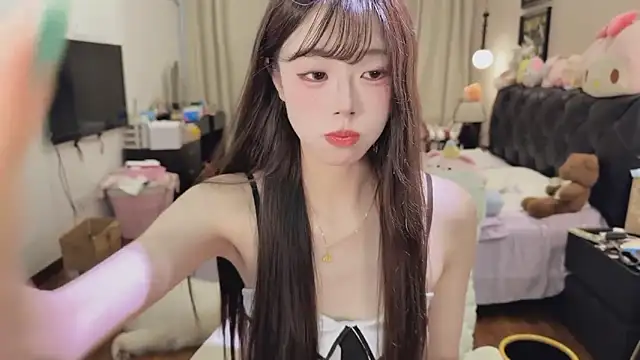 Onecutelittle online show from June 2026 06:48:01 AM