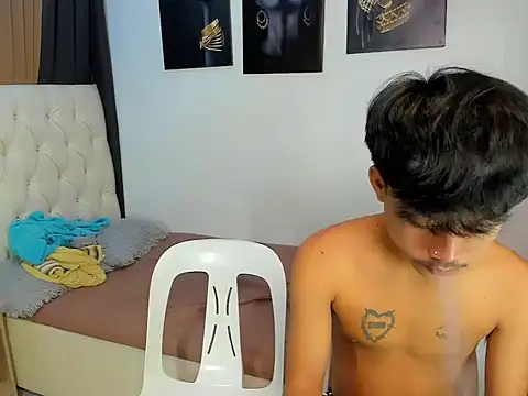 Snapshot of hardcocktwink chatting on November 2025 05:04:01 PM hardcocktwink online show from November 2025 05:04:01 PM