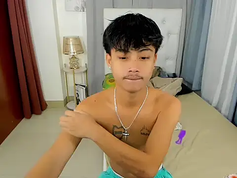 Snapshot of hardcocktwink chatting on November 2025 04:29:02 PM hardcocktwink online show from November 2025 04:29:02 PM