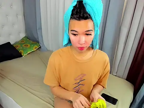 Snapshot of hardcocktwink chatting on November 2025 04:51:02 PM hardcocktwink online show from November 2025 04:51:02 PM