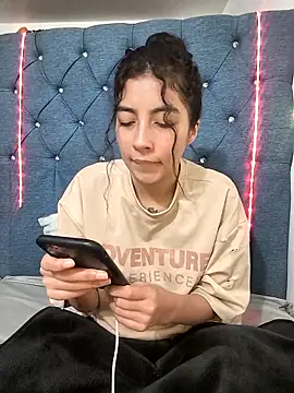 ShareeBax  online show from October 2025 04:13:01 AM