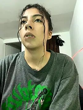 ShareeBax  online show from November 2025 08:20:02 PM