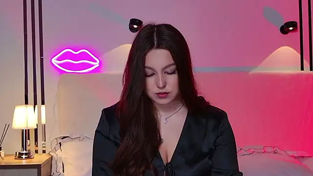 Snapshot of _Tessa_May_ chatting on November 2025 12:10:02 AM Tessa May online show from November 2025 12:10:02 AM